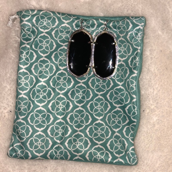 Kendra Scott - Picture 2 of 8